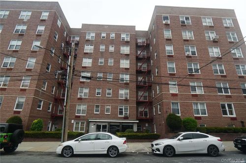 3g-63-45 Saunders St, Rego Park, NY, 11374 | Card Image