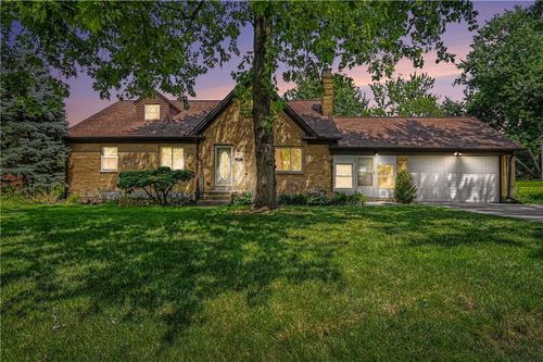 272 Maple Ave, Centerville, OH, 45459-4569 | Card Image