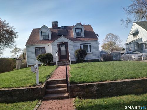 388 Reitter St W, Stratford, CT, 06614-3741 | Card Image