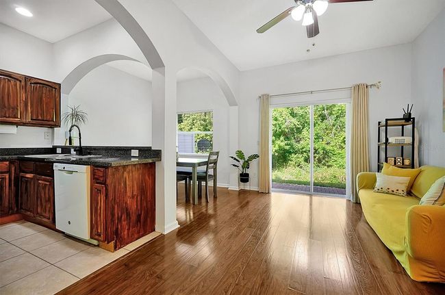 10374 Park Commons Dr, Townhouse with 3 bedrooms, 3 bathrooms and null parking in ORLANDO FL | Image 5