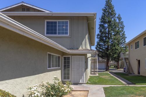 2-471 W Santa Ana Ave, Clovis, CA, 93612-3530 | Card Image