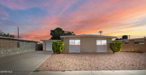 5537 Vancouver St, El Paso, TX, 79924-4020 | Card Image