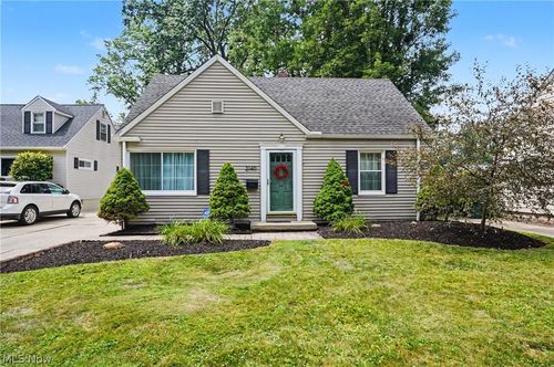 2140 14th Street, Cuyahoga Falls, OH, 44223 | Card Image