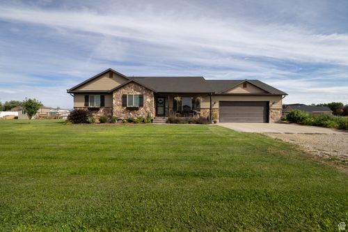 2266 W 200 S, Roosevelt, UT, 84066-6004 | Card Image