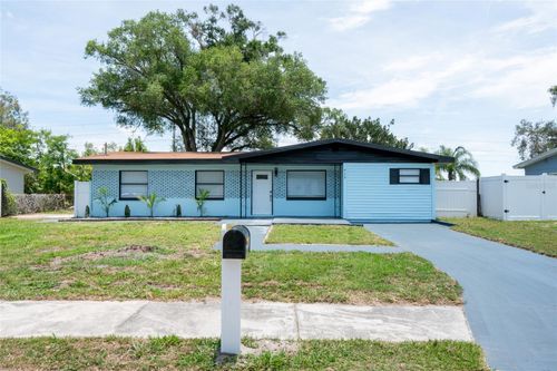 415 Country Club Dr, OLDSMAR, FL, 34677-3903 | Card Image