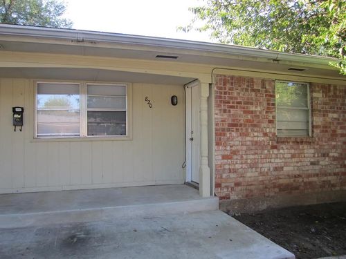 820 Russell Cir, Norman, OK, 73071-4652 | Card Image