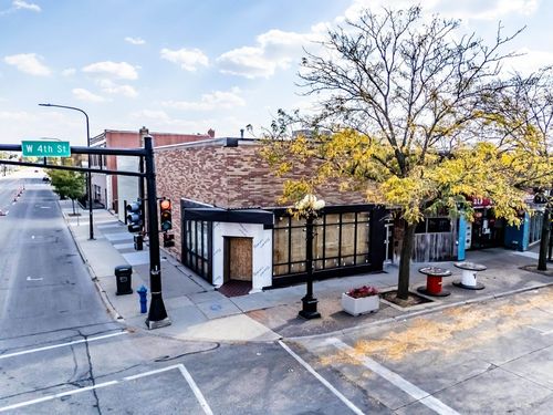 301 W 4th St, Waterloo, IA, 50701-5503 | Card Image