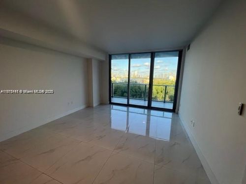 unit-820-16385 Biscayne Blvd, Aventura, FL, 33160-5461 | Card Image