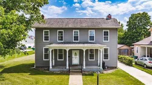 105 W 4 1/2 St, Williamstown, WV, 26187-1221 | Card Image