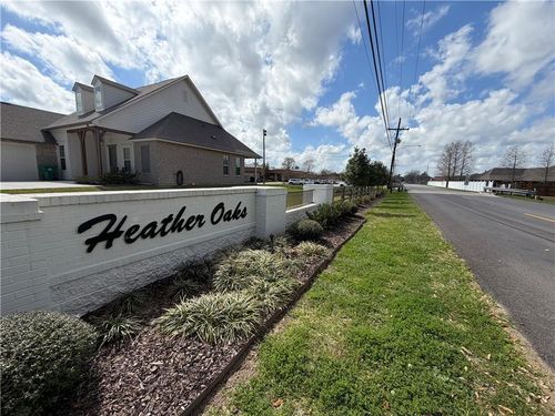 329 Sophia Dr, Luling, LA, 70070-4217 | Card Image