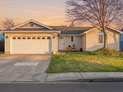 8022 Thunderhead Ave, White City, OR, 97503-1549 | Card Image