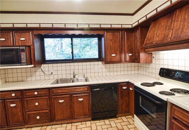 3765 State Route 257, House other with 3 bedrooms, 2 bathrooms and null parking in Seneca PA | Image 13