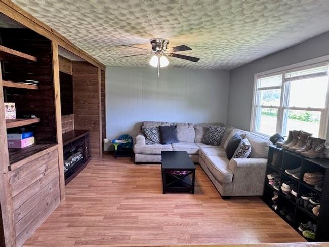 3970 Petros Browning Rd, House other with 3 bedrooms, 1 bathrooms and null parking in Rockfield KY | Image 6