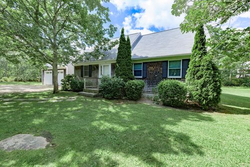 68 20th St S, Edgartown, MA, 02539-6569 | Card Image