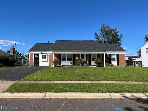 20 Twisting Ln, Willingboro, NJ, 08046-4116 | Card Image