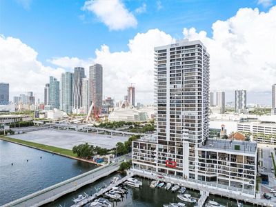 408 - 555 Ne 15th St, Condo with 0 bedrooms, 1 bathrooms and null parking in Miami FL | Image 2