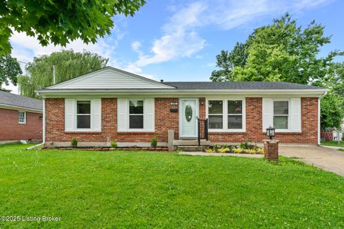 4900 Glenna Way, Louisville, KY, 40219-2821 | Card Image