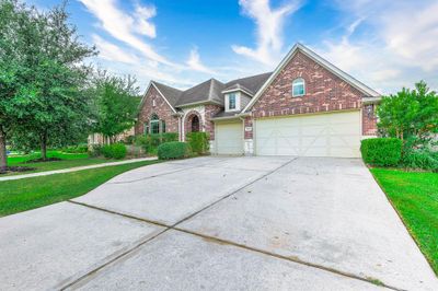 8138 Caroline Ridge Drive, House other with 3 bedrooms, 2 bathrooms and null parking in Humble TX | Image 3