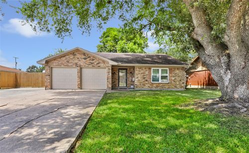 1708 17th Ave N, Texas City, TX, 77590-5342 | Card Image