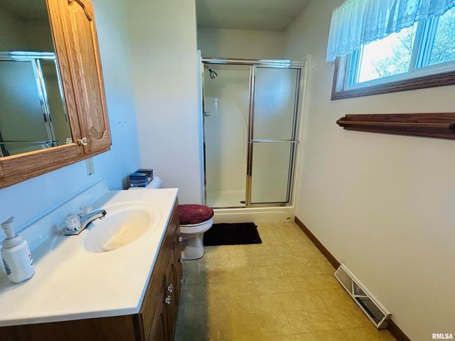 636 5 Th Ave S, House other with 3 bedrooms, 2 bathrooms and null parking in Clinton IA | Image 15