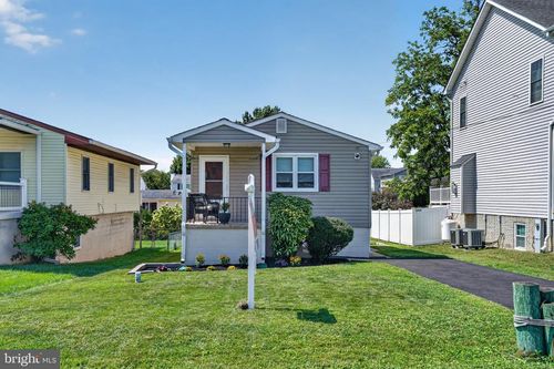 821 Shore Dr, EDGEWATER, MD, 21037-2140 | Card Image