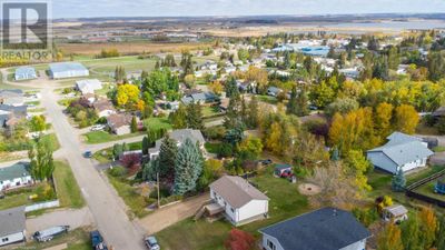 307 7 Ave, House other with 4 bedrooms, 2 bathrooms and 5 parking in Paradise Hill SK | Image 1