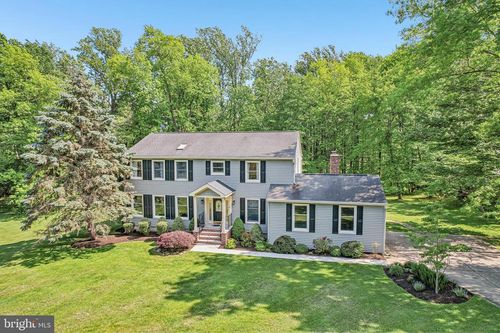 13 Coventry Ln, HOPEWELL, NJ, 08525-1215 | Card Image