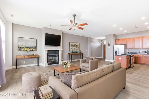 401-2011 Frankfort Ave, Louisville, KY, 40206-2081 | Card Image