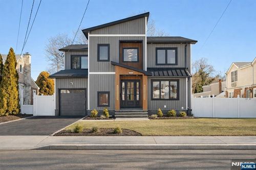 12-41 Western Dr, Fair Lawn, NJ, 07410-2215 | Card Image