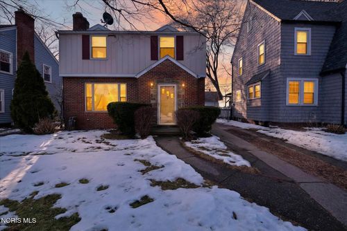 3935 Grantley Rd, Toledo, OH, 43613-4220 | Card Image