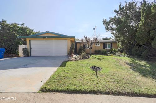 12902 Chippewa Street, Sylmar, CA, 91342 | Card Image