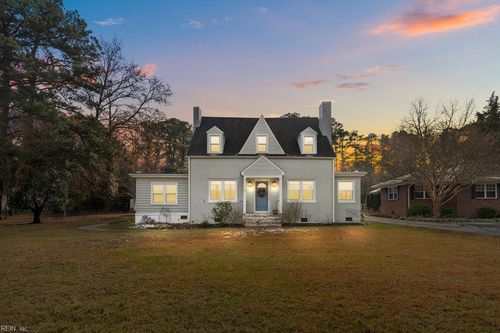 1121 Clay St, Franklin, VA, 23851-2305 | Card Image