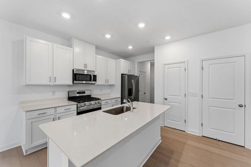 10525 Harbor Ln N, Maple Grove, MN, 55369-7419 | Card Image