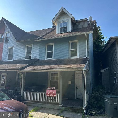 208 Fleetwood St, COATESVILLE, PA, 19320-3238 | Card Image
