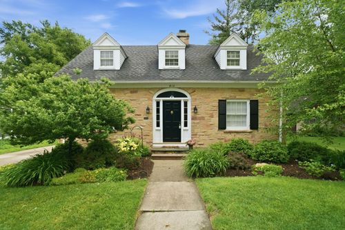 415 N Worth Ave, Elgin, IL, 60123-3450 | Card Image