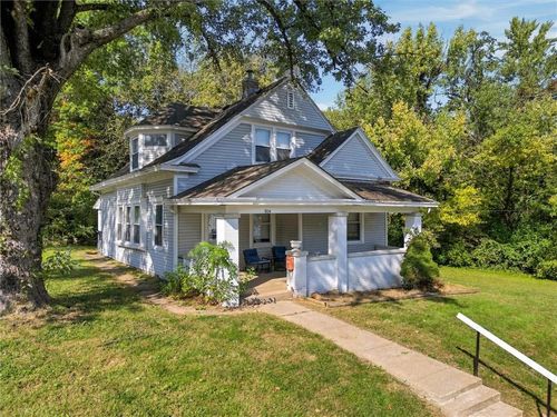 504 N College St, Richmond, MO, 64085-1406 | Card Image