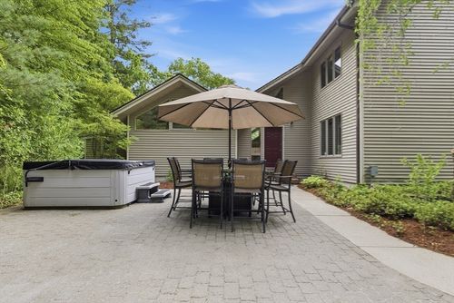 55 Shaw St, Belchertown, MA, 01007-9633 | Card Image