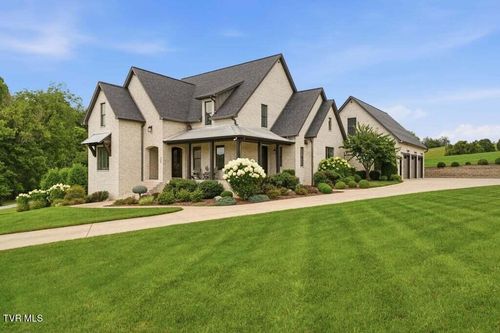 123 Forest Ln N, Blountville, TN, 37617-6452 | Card Image