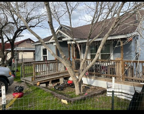 4712 Schuelke Rd, Niederwald, TX, 78640-4119 | Card Image