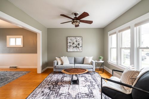 2868 S Ellen St, Milwaukee, WI, 53207-2537 | Card Image