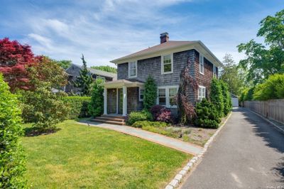 32 Cooper Street, House other with 5 bedrooms, 3 bathrooms and null parking in Southampton NY | Image 1