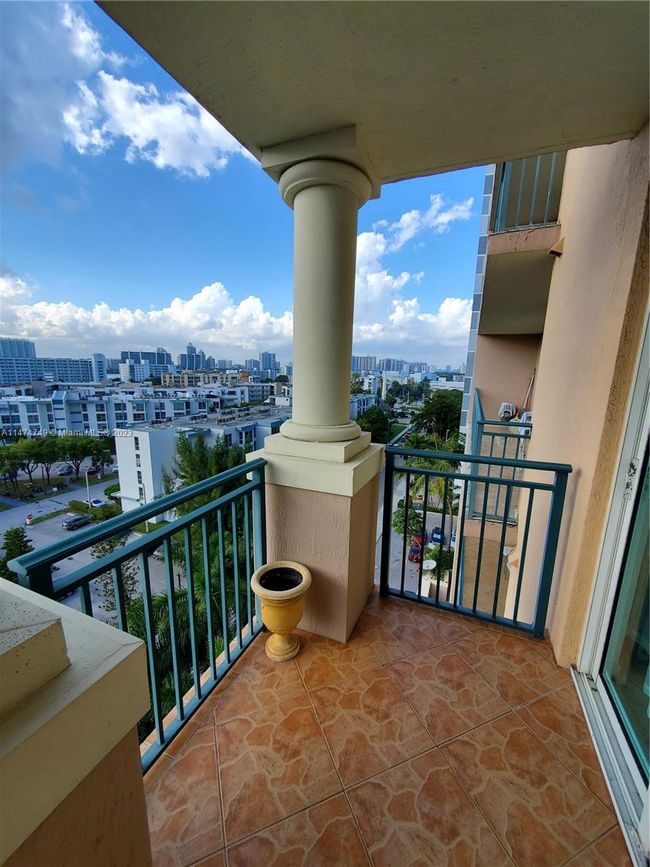 APT-906 - 17555 Atlantic Blvd, Condo with 2 bedrooms, 2 bathrooms and null parking in Sunny Isles Beach FL | Image 26