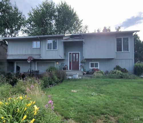 2428 Westwood Ct, Clarkston, WA, 99403-1440 | Card Image