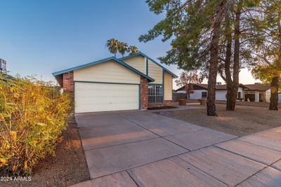 5121 W Aster Drive, House other with 3 bedrooms, 2 bathrooms and null parking in Glendale AZ | Image 2