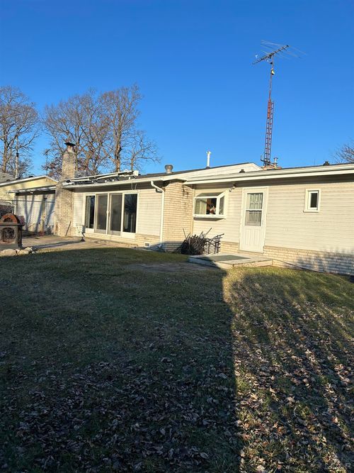 753 Vaniman Island Dr, Brooklyn, MI, 49230-9036 | Card Image