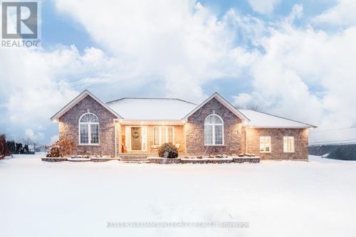 15885 Manning Rd, Ingleside, ON, K0C1M0 | Card Image