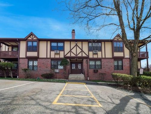 391 Sierra Vista Ln, Valley Cottage, NY, 10989-2707 | Card Image