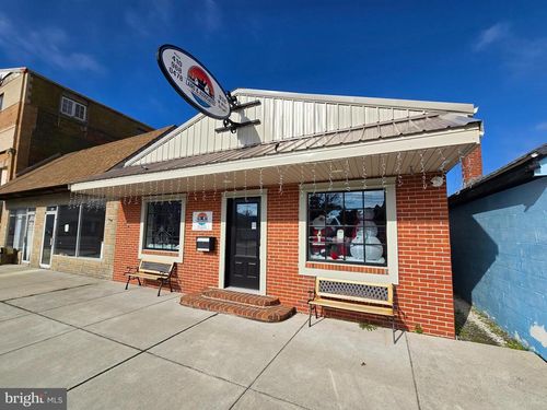 938 W Main St, Crisfield, MD, 21817-1016 | Card Image