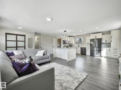 17 Oatway St, Spruce Grove, AB, T7X2E5 | Card Image