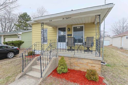 218 E Borley Ave, Mishawaka, IN, 46545-6354 | Card Image